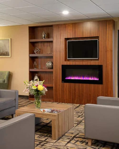 Quality Inn & Suites Downtown Windsor