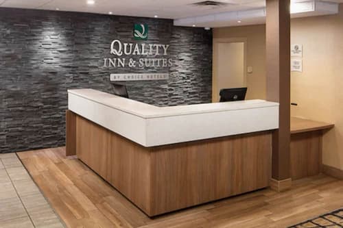 Quality Inn & Suites Downtown Windsor
