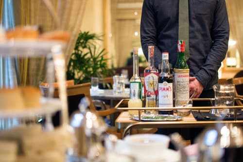 Hotel deLuxe, Dining