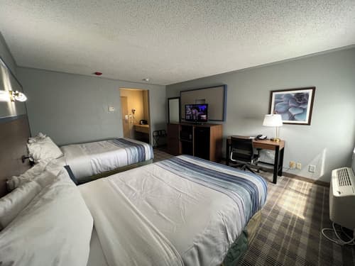 AmericInn by Wyndham Glendale/Milwaukee