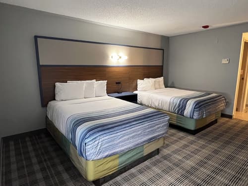 AmericInn by Wyndham Glendale/Milwaukee