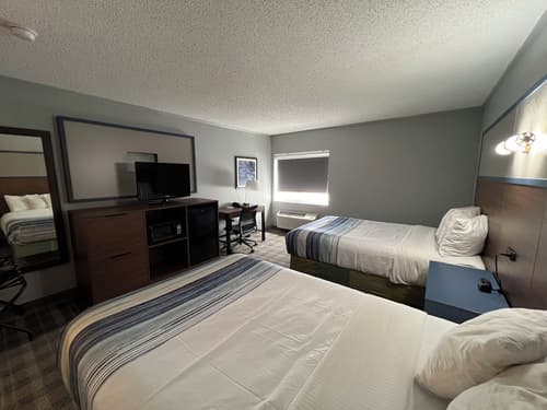 AmericInn by Wyndham Glendale/Milwaukee