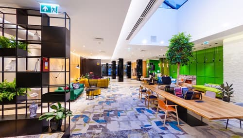 Mercure Warszawa Grand, Lobby