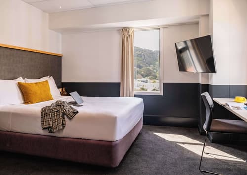 WQ Wellington Quarter, Room