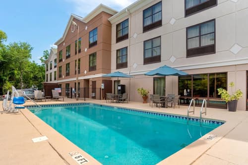 Comfort Suites Tallahassee Capitol - University Area, Pool