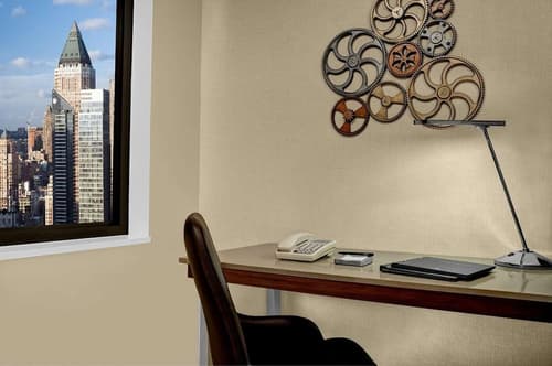 Hilton New York Times Square, Room