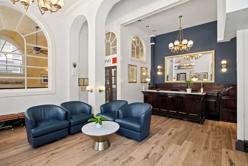 The Andrews Hotel, Lobby sitting area