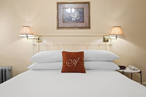 The Andrews Hotel, Room