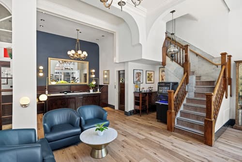 The Andrews Hotel, Lobby