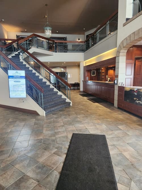 La Saguenéenne - Hôtel et Centre de Congrès, Reception