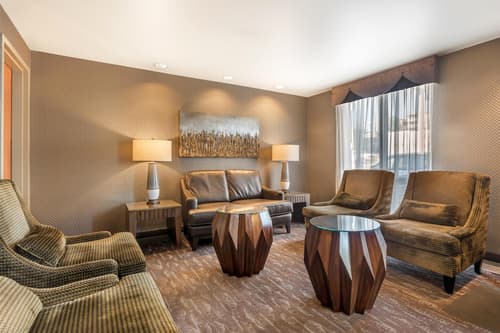 Best Western Plus Calgary Centre Inn, Lobby