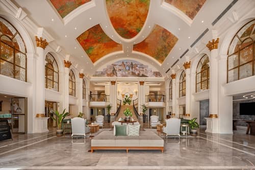 British Colonial - Nassau, Lobby