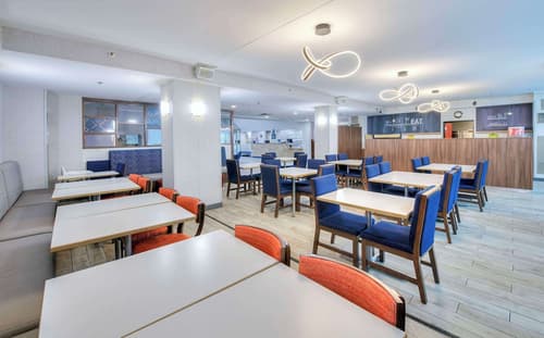 Hampton Inn by Hilton Ottawa