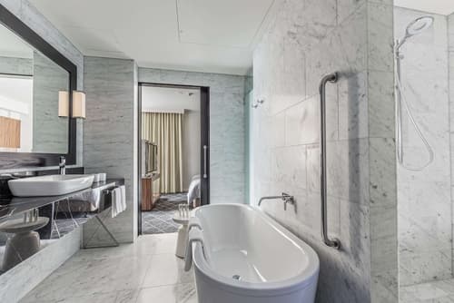 Swissotel Sydney, Room