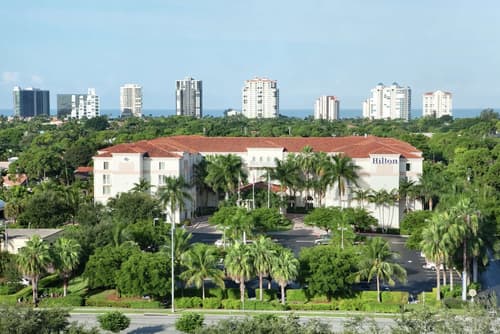Hilton Naples, Primary image