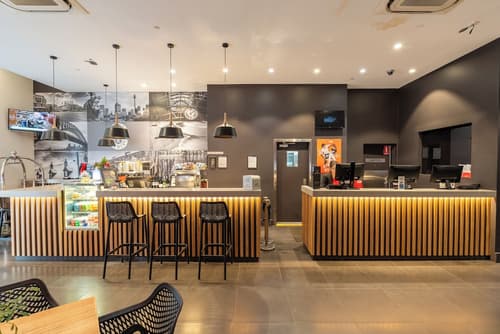 ibis Sydney World Square, Reception