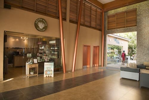 Divi Village Golf & Beach Resort, Interior entrance