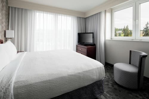 Courtyard by Marriott Seattle Federal Way