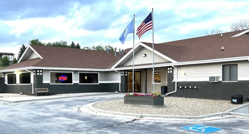 Super 8 by Wyndham Hot Springs, Exterior