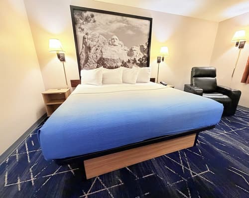 Super 8 by Wyndham Hot Springs