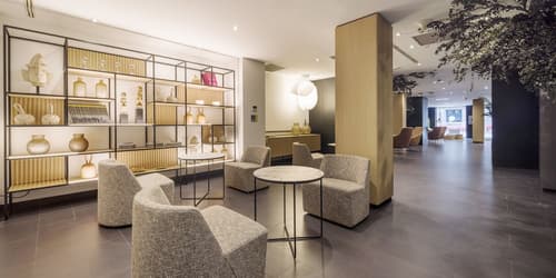 Hotel ILUNION Almirante, Interior entrance