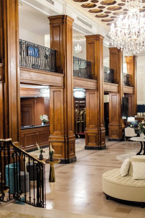 The Lord Nelson Hotel & Suites, Lobby