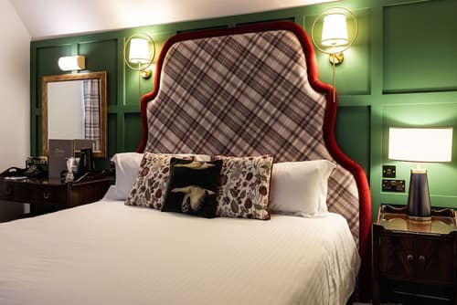 Somerville Hotel, Room