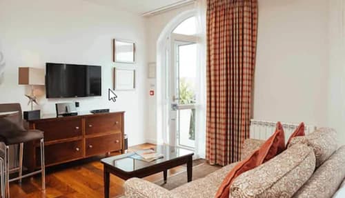 Somerville Hotel, Room