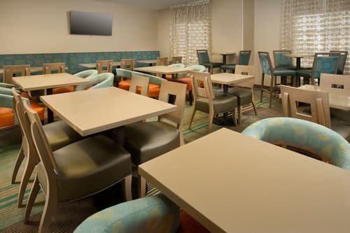 Holiday Inn Express & Suites DFW - Grapevine by IHG, Restaurant