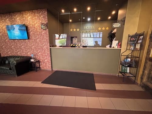 Viktorija Hotel, Reception