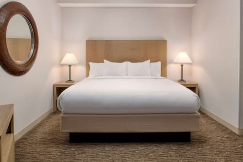 DoubleTree by Hilton Olympia Downtown Capitol District, Room