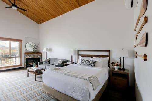 Pyramid Lake Lodge, Room