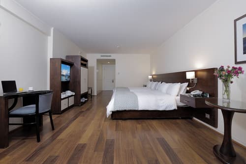 MR Hotel