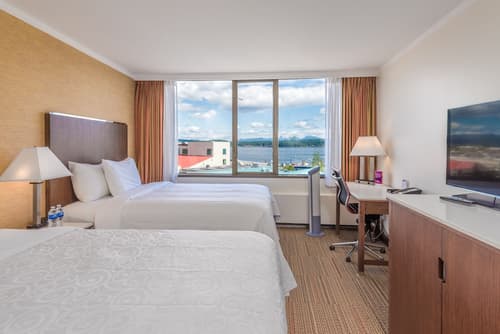 Coast Discovery Inn, 