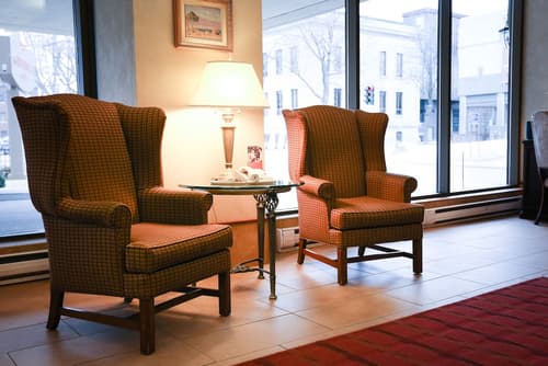 Hôtels Gouverneur Trois-Rivières, Lobby sitting area