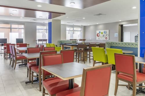 Holiday Inn Express Hotel & Suites Albuquerque Midtown by IHG, Breakfast meal