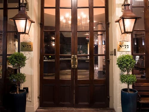 The Old No. 77 Hotel & Chandlery, Lobby lounge