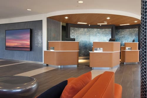 Courtyard Charleston Waterfront by Marriott, Reception