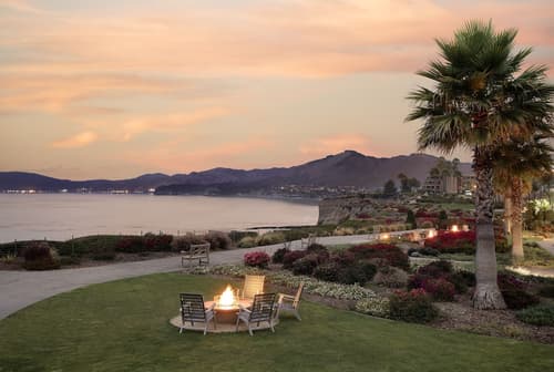 Spyglass Inn, Primary image