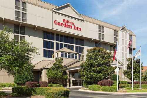 Hilton Garden Inn Dallas/Market Center, Exterior