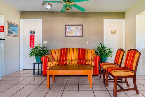 Econo Lodge Crystal River, Lobby