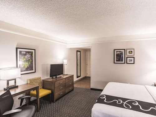 La Quinta Inn & Suites by Wyndham Flagstaff, Room