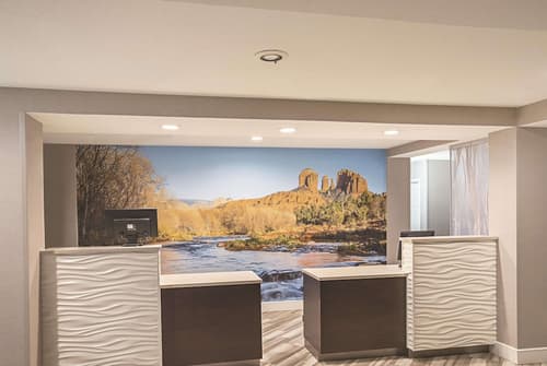 La Quinta Inn & Suites by Wyndham Flagstaff, Lobby