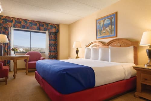 Harrah’s Laughlin - A Caesars Rewards Destination, Room