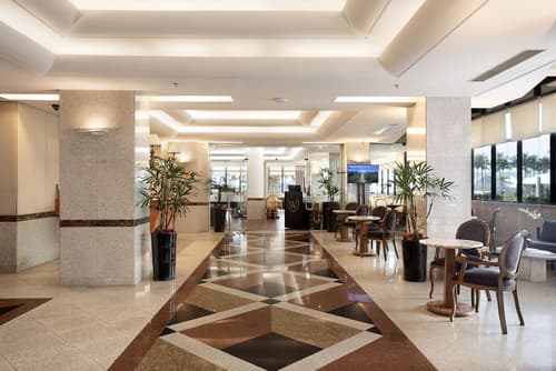 Windsor Excelsior Copacabana, Reception