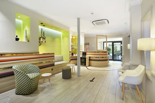 Hotel Berne Opera, Reception