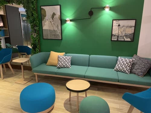 Holiday Inn Paris - Montmartre by IHG, Lobby sitting area