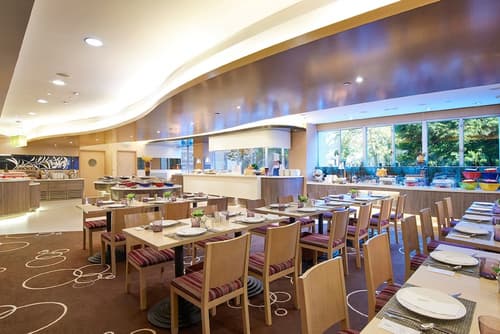 The Cityview - Chinese YMCA of Hong Kong, Restaurant