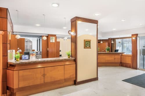 Danubius Hotel Rába, Reception