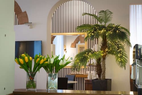 De La Pace, Sure Hotel Collection by Best Western, Lobby